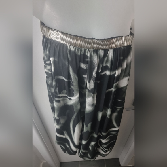 Natasha Gan Strapless  Bubble dress - Picture 2 of 6